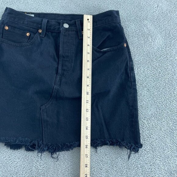 Levis Premium Black Denim Frayed Hem Skirt Size 28  1963 - Picture 6 of 9